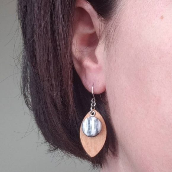 New Handmade | Vine Print Wooden Leaf Earrings - Picture 3 of 3